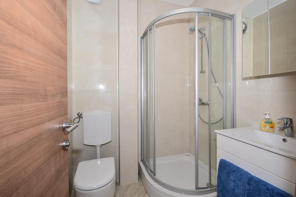 Apartment & Room Ladisic Orasac Exterior foto